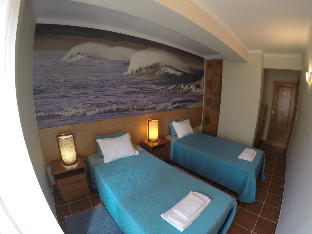 Supertubos Beach Hostel Atouguia Da Baleia Exterior photo